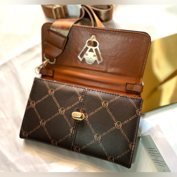 Valentino Orlandi Crossbody Clutch Brown & Gold Hardware, Turn Lock Guitar Strap - Picture 7 of 16